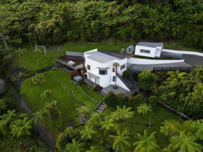 Hilltop Escape - Spa & Views